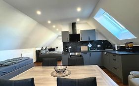 Glueck Apartments